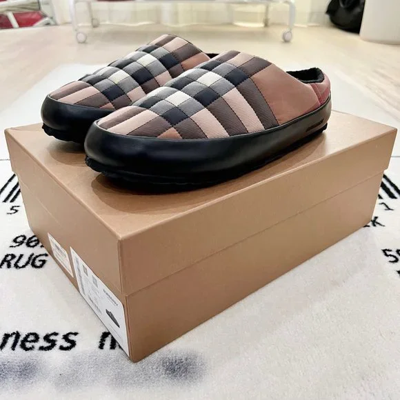 Burberry | Shoes | Burberry Brown Beige Northaven Nova Check  display picture 1